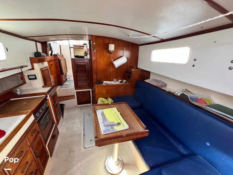 Slide: The Image of Fales 32 Navigator 1975 - 16277501