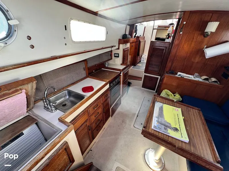 Slide: The Image of Fales 32 Navigator 1975 - 16277503