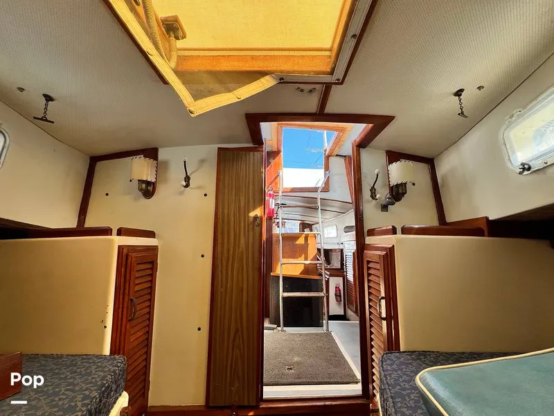 Slide: The Image of Fales 32 Navigator 1975 - 16277510