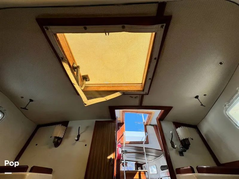 Slide: The Image of Fales 32 Navigator 1975 - 16277511