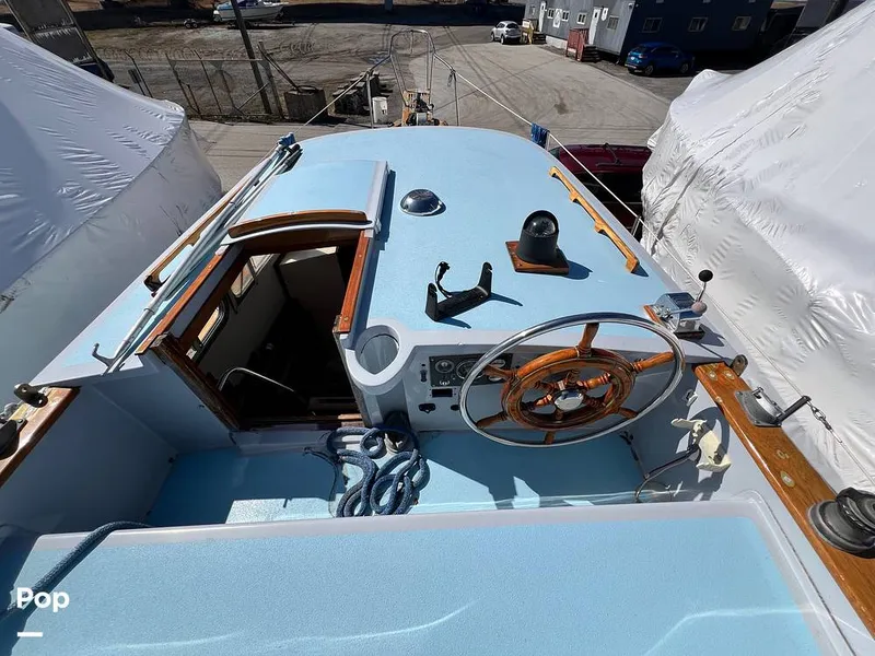 Slide: The Image of Fales 32 Navigator 1975 - 16277527