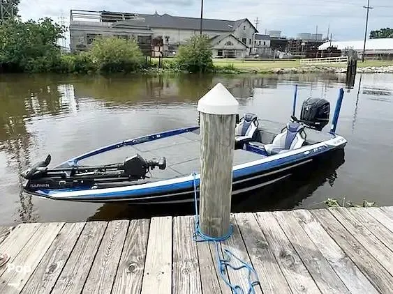 Slide: The Image of Skeeter FRX20 2023 - 16091811