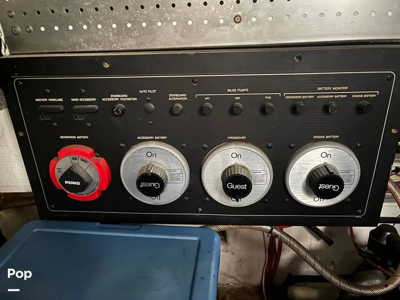 Slide: The Image of Bayliner 3888 1994 - 16057886