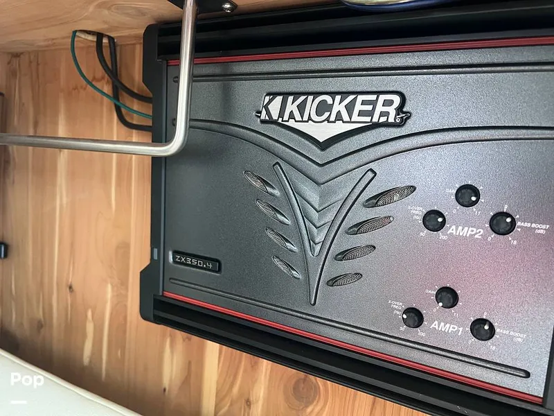Slide: The Image of Kicker Amp - 16122113