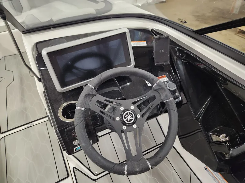 Slide: The Image of Yamaha 252XE 2024 - 4