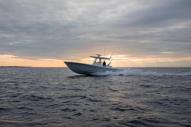 The Image of Regulator Marine 34SS 2023 - 0