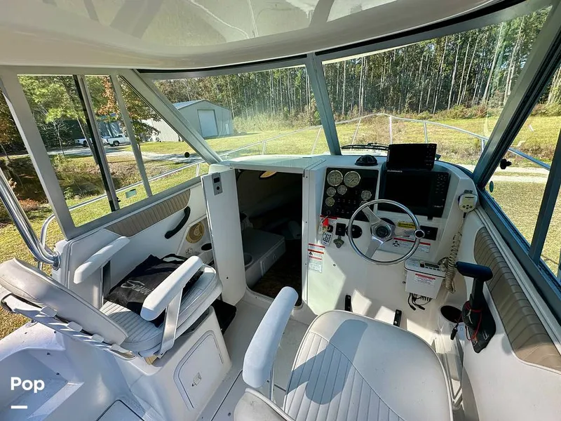 Slide: The Image of Captain's Chair - 16030439