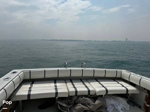 Slide: The Image of Pursuit Tiara 2700 1985 - 16089121