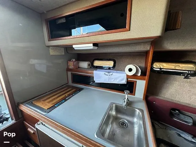 Slide: The Image of Pursuit Tiara 2700 1985 - 16089104