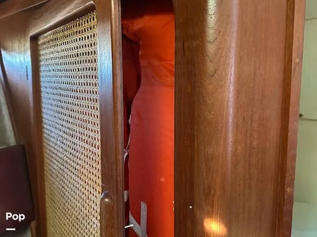 Slide: The Image of Pursuit Tiara 2700 1985 - 16089108