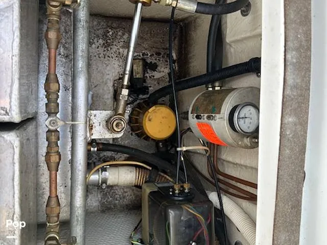 Slide: The Image of Pursuit Tiara 2700 1985 - 16089112