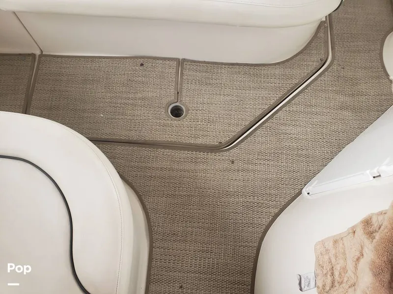 Slide: The Image of Rinker 260EC 2009 - 16030132