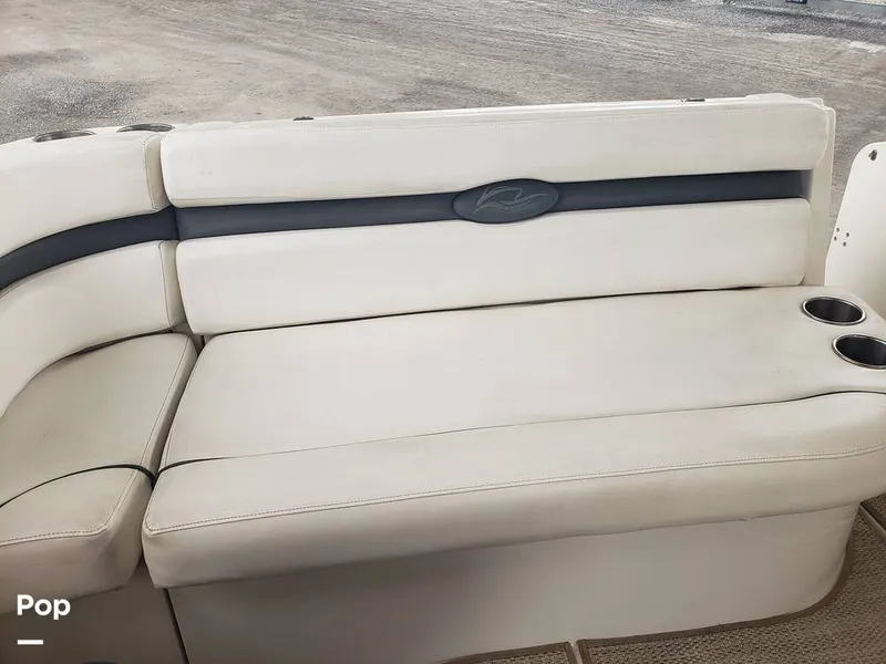 Slide: The Image of Rinker 260EC 2009 - 16030104