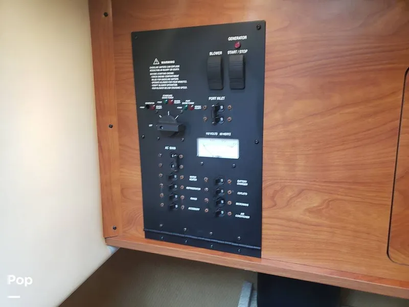 Slide: The Image of Rinker 260EC 2009 - 16030171