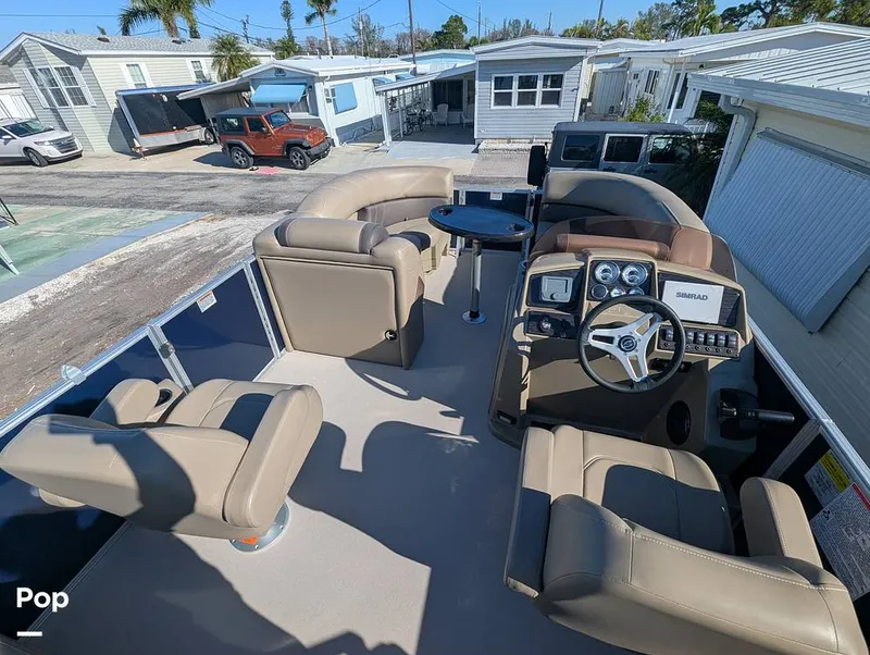 Slide: The Image of Sylvan Mirage 820 CLZ DH 2025 - 16052802