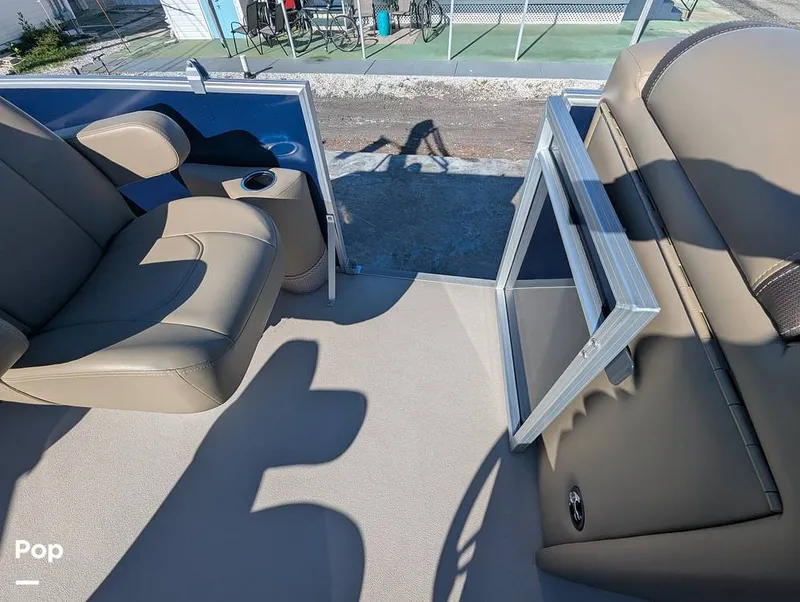 Slide: The Image of Sylvan Mirage 820 CLZ DH 2025 - 16052821