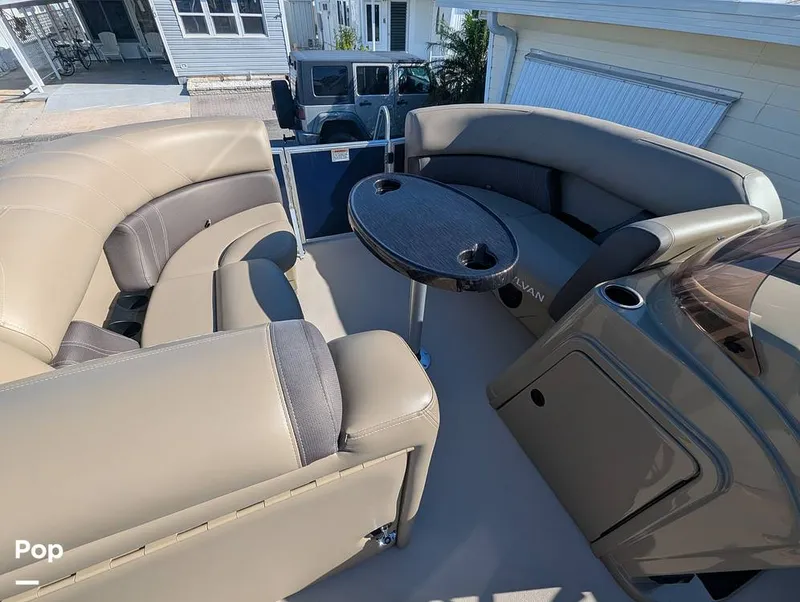 Slide: The Image of Sylvan Mirage 820 CLZ DH 2025 - 16052824