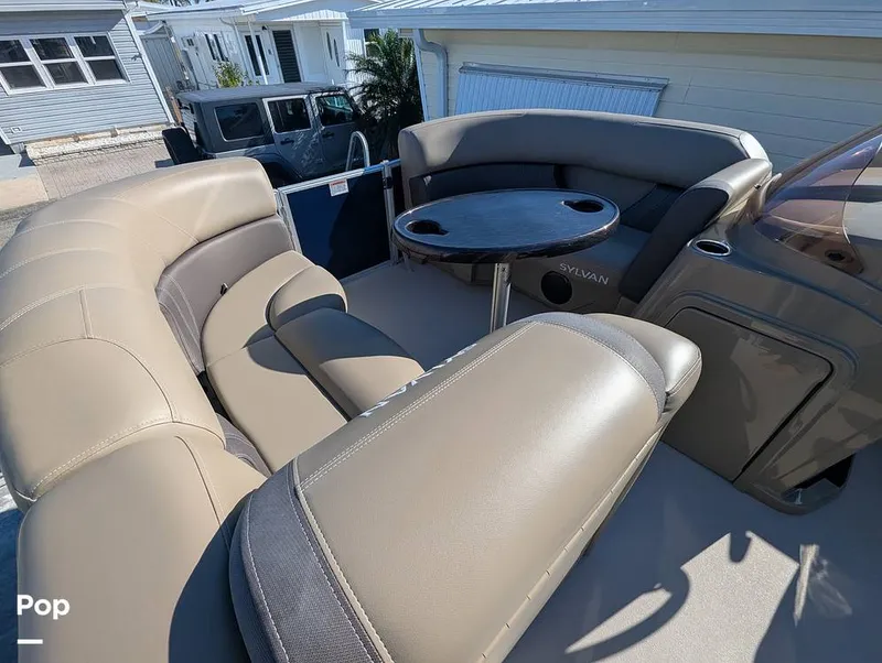 Slide: The Image of Sylvan Mirage 820 CLZ DH 2025 - 16052804