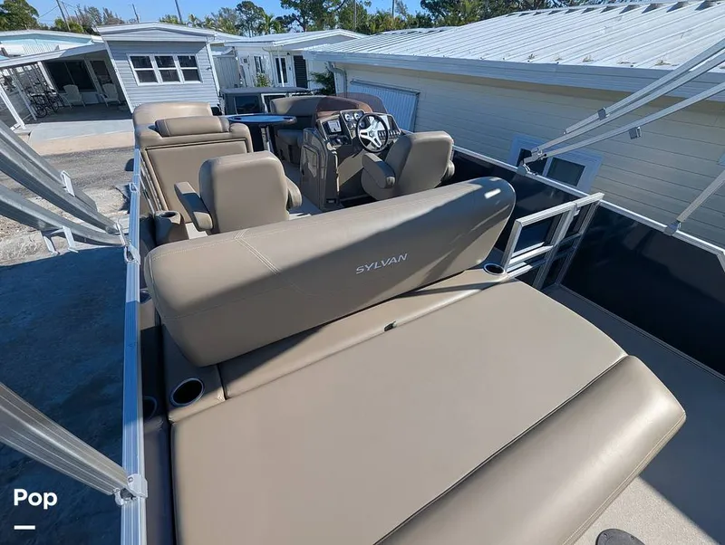 Slide: The Image of Sylvan Mirage 820 CLZ DH 2025 - 16052801