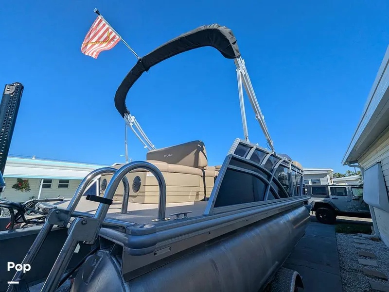 Slide: The Image of Sylvan Mirage 820 CLZ DH 2025 - 16052880