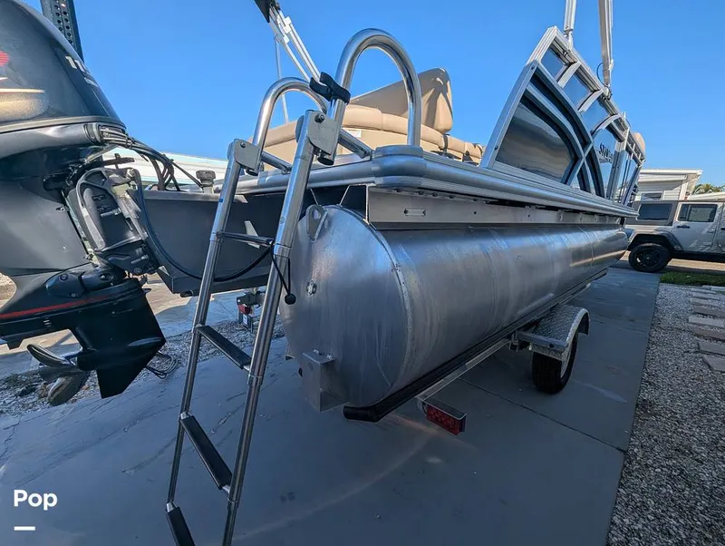 Slide: The Image of Sylvan Mirage 820 CLZ DH 2025 - 16052881