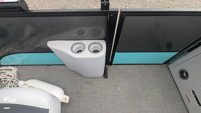 Slide: The Image of Bentley Swingback 240 2024 - 16070177