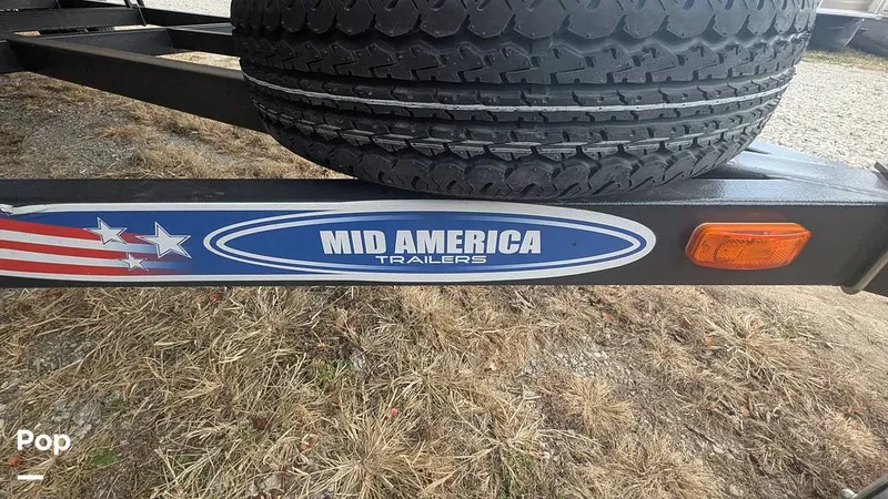 Slide: The Image of Bentley Swingback 240 2024 - 16070147