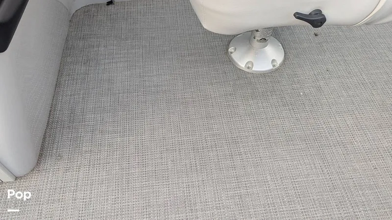 Slide: The Image of Bentley Swingback 240 2024 - 16070220