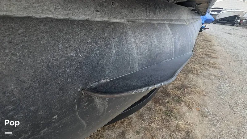 Slide: The Image of Bentley Swingback 240 2024 - 16070227