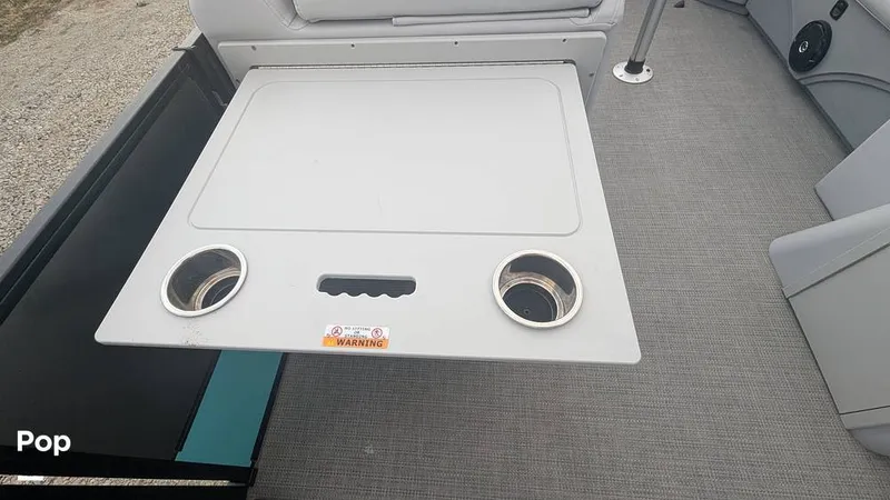 Slide: The Image of Bentley Pontoons Swingback 240 2024 - 16070174