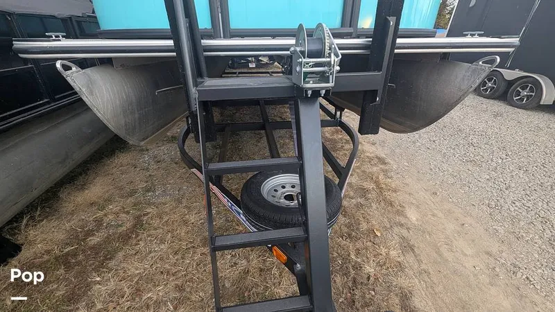 Slide: The Image of Bentley Pontoons Swingback 240 2024 - 16070148