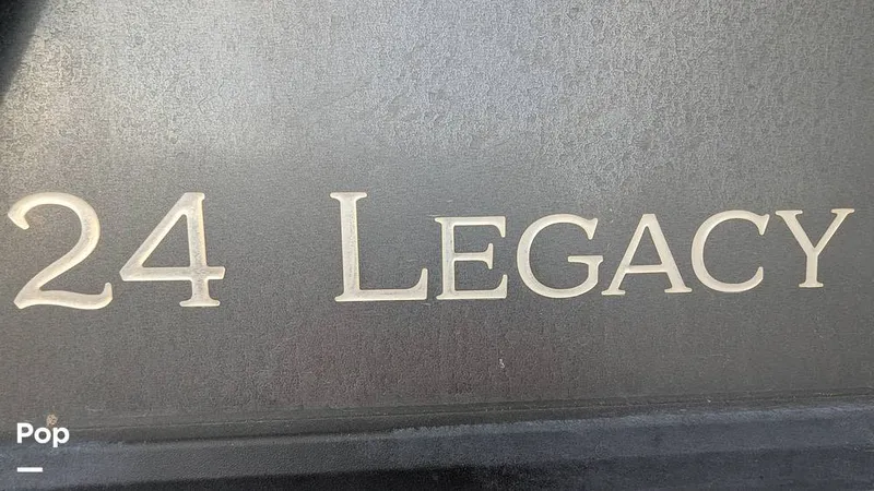 Slide: The Image of Bentley Pontoons Swingback 240 2024 - 16070162