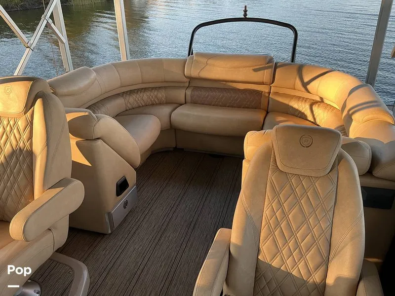 Slide: The Image of Premier 230 Intrigue 2021 - 16052560