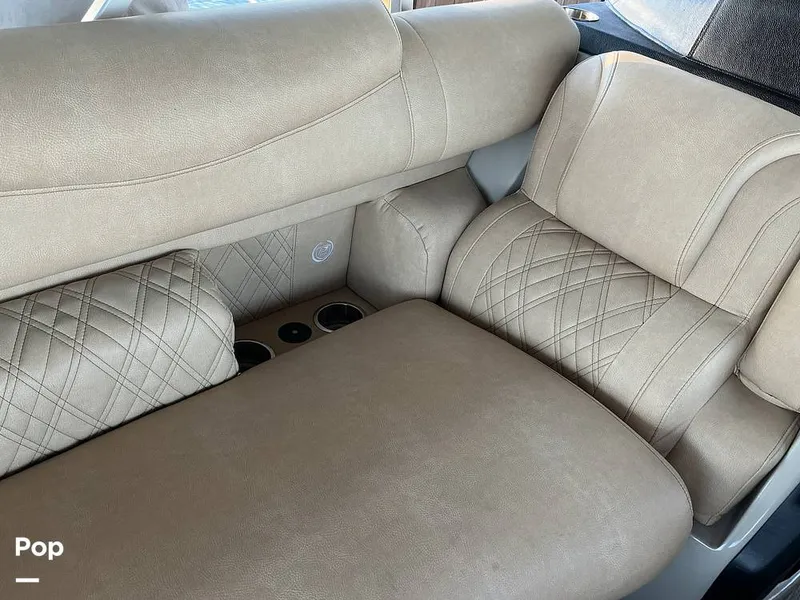 Slide: The Image of Premier 230 Intrigue 2021 - 16052555