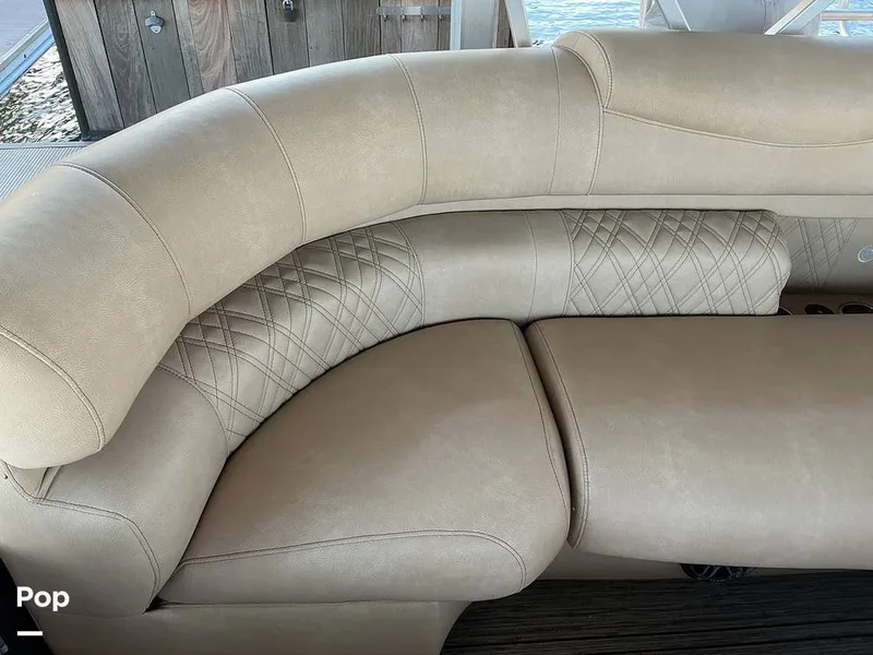 Slide: The Image of Premier 230 Intrigue 2021 - 16052551