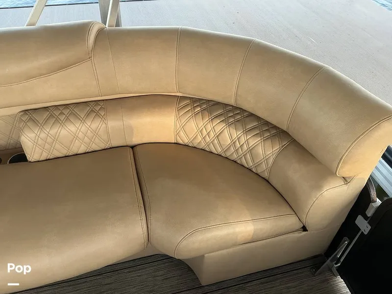 Slide: The Image of Premier 230 Intrigue 2021 - 16052545