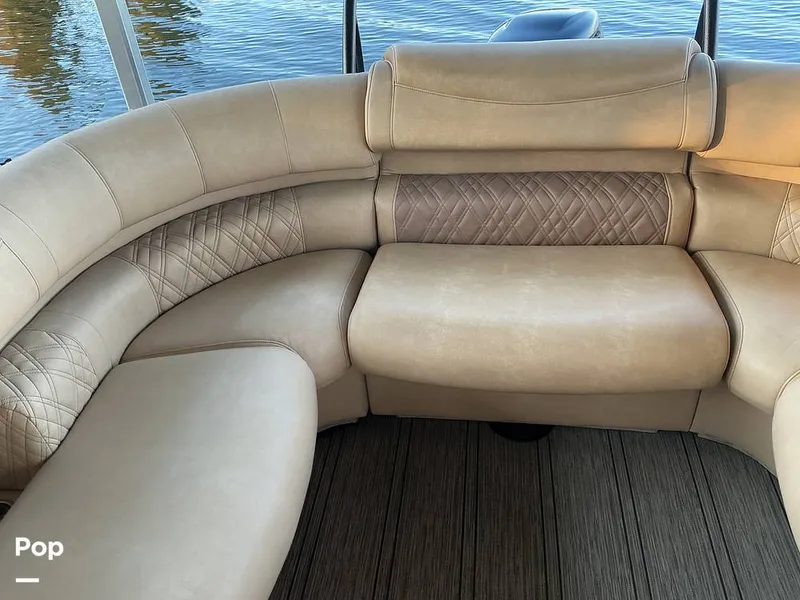 Slide: The Image of Premier 230 Intrigue 2021 - 16052558