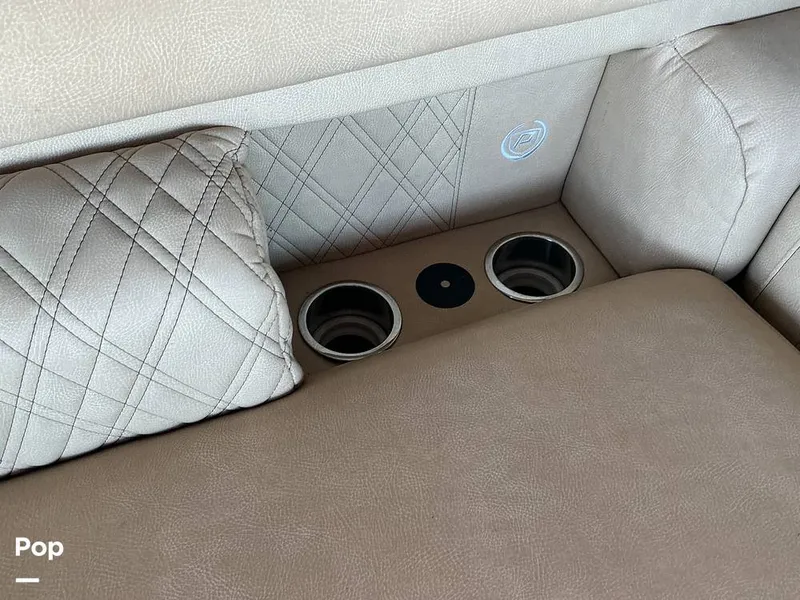 Slide: The Image of Premier 230 Intrigue 2021 - 16052563