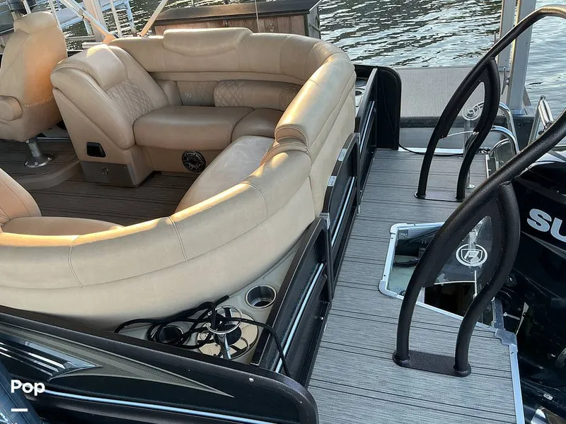 Slide: The Image of Premier 230 Intrigue 2021 - 16052530