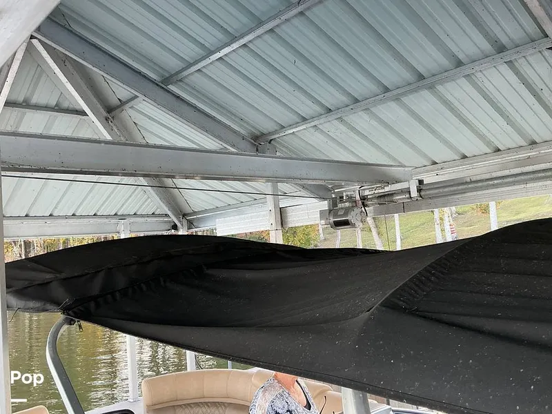 Slide: The Image of Premier 230 Intrigue 2021 - 16052624