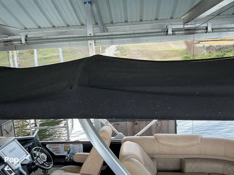 Slide: The Image of Premier 230 Intrigue 2021 - 16052625