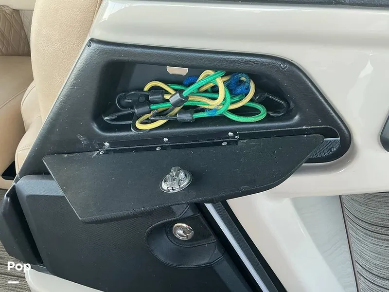 Slide: The Image of Premier 230 Intrigue 2021 - 16052626