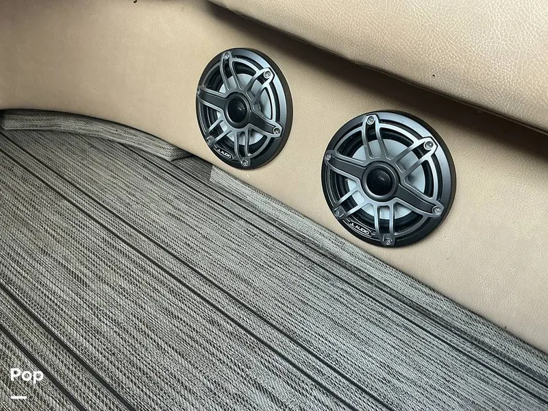 Slide: The Image of Premier 230 Intrigue 2021 - 16052629