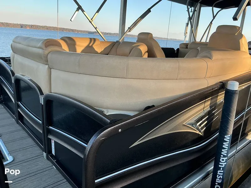 Slide: The Image of Premier 230 Intrigue 2021 - 16052532