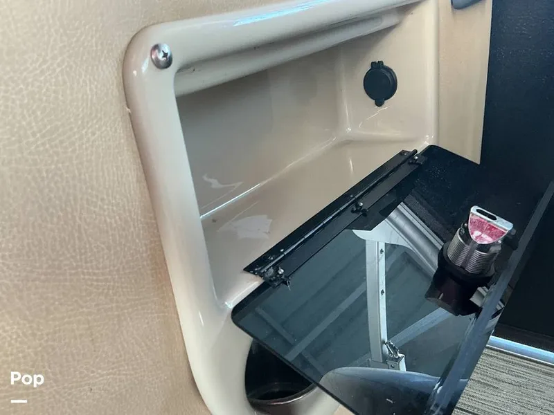 Slide: The Image of Premier 230 Intrigue 2021 - 16052581