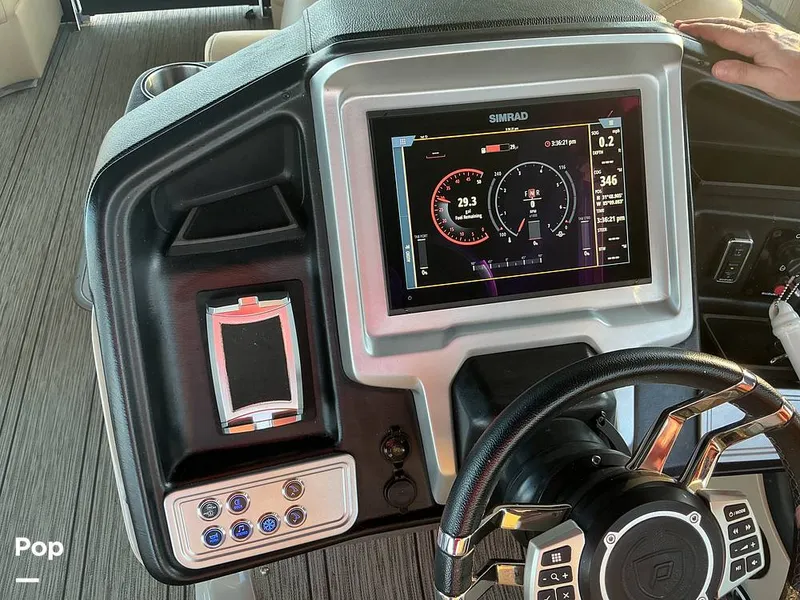 Slide: The Image of Premier 230 Intrigue 2021 - 16052536