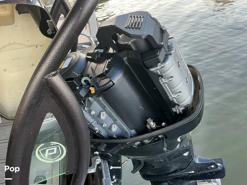 Slide: The Image of Peace of mind: Ask for a complimentary BoatHistoryReport report ($39.99 value) - I1