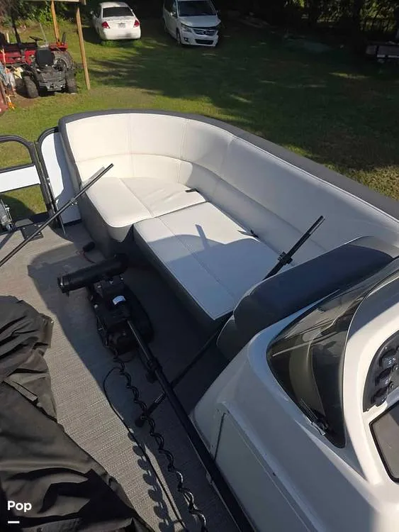 Slide: The Image of Manitou 22 Aurora LE 2021 - 16024583