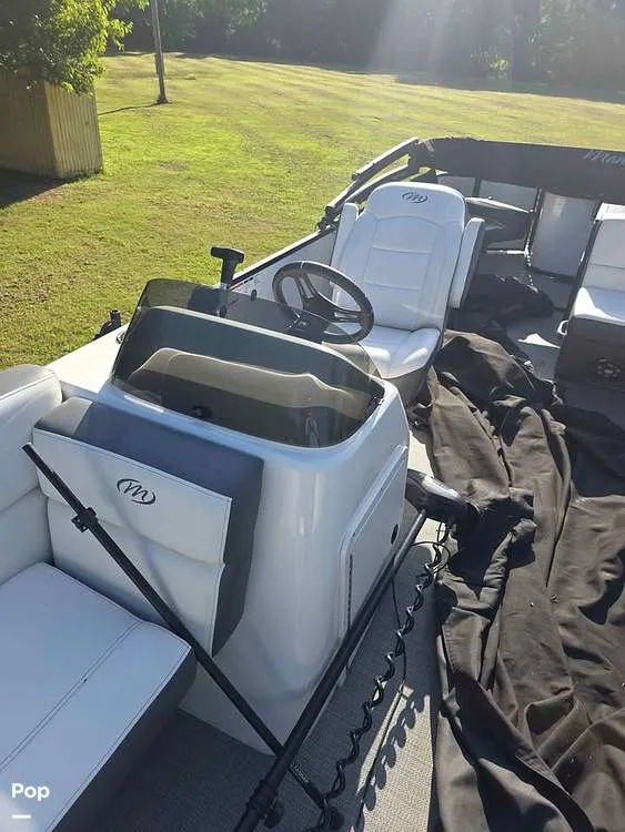 Slide: The Image of Manitou 22 Aurora LE 2021 - 16024584