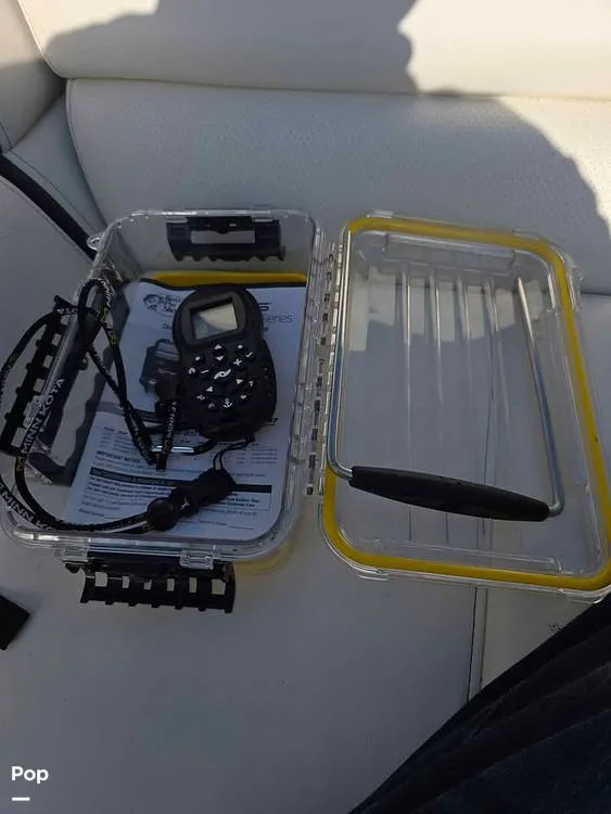 Slide: The Image of Manitou 22 Aurora LE 2021 - 16024572